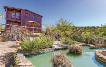 Amazing home in Priego de Crdoba with 3 Bedrooms, WiFi and Outdoor swimming pool