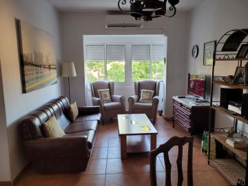 Apartamento de tres habitaciones en Málaga Carranque