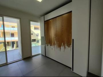 Modern and spacious appartement with beach view.