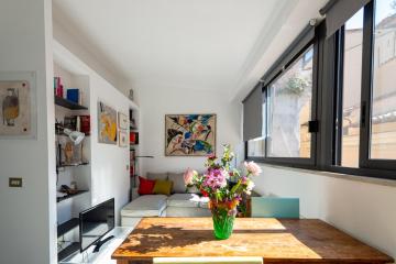 Banchi Nove, penthouse full of light and silence