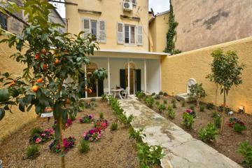 Τhe Hidden Garden