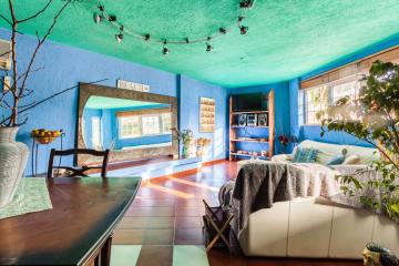 Beachfront apartment