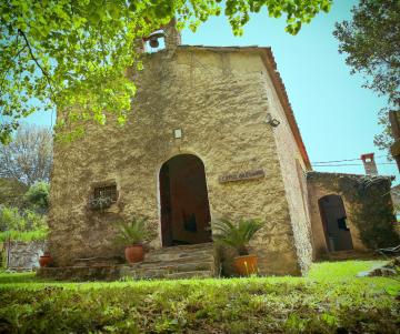 El pati de l'ermita