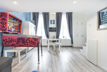 happy home Budapest BLUE