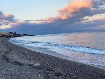 Lovely 1 bedroom with great views of Mt. Etna and Taormina