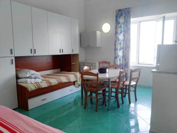 2 bedrooms appartement at Ischia 10 m away from the beach with sea view