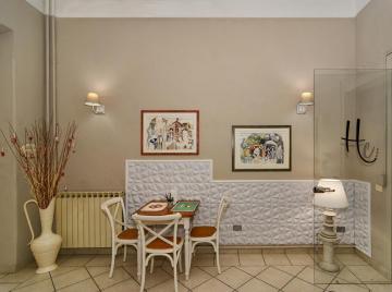 City Hotel