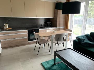 Dom apartament przy Prostej, na wyłączność z patio i parkingiem Faktury vat