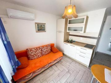 One bedroom appartement with sea view furnished terrace and wifi at Jadranovo