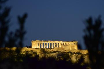 Central apts with Acropolis views - PK building