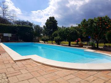 Sunlight Country House with pool