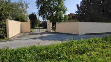 Countryside apartment with private parking