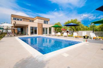 Villa Amra mit privatem Pool