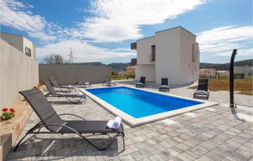Amazing home in Rab with WiFi, 4 Bedrooms and Swimming pool