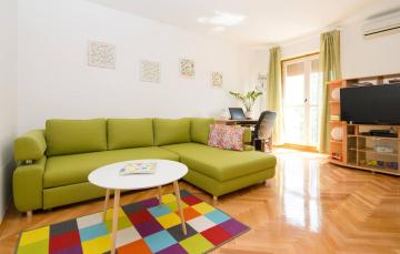 Close to the centre, 2-bedroom apartment Zara Verde