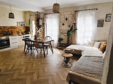 Lunaria Annua Centre-Historique Avignon, à deux pas du Palais, 4-5 personnes Wifi