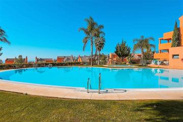 R25 Modern bright 2 bedroom apartment