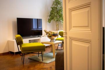 Main Street Apartment Mila