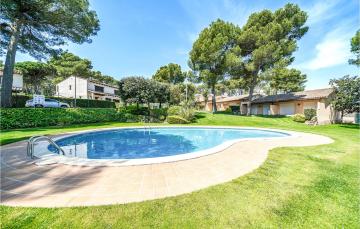 Beautiful home in Pals with Outdoor swimming pool, WiFi and 2 Bedrooms