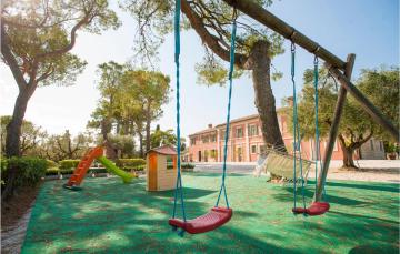 Beautiful apartment in Pesaro with 2 Bedrooms and WiFi