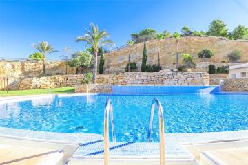 Apartment with private balcony and nice views