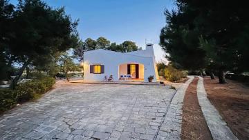 Villa immersa nell'oasi di Calaverde