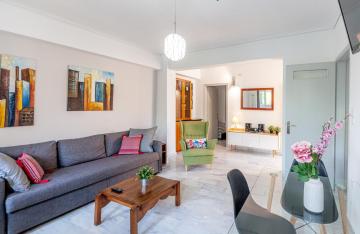 Sunny 75 sq m 2nd floor Apt @historic center-bohemian Psiri-VFM