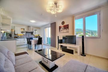 IMMOGROOM - Renovated - Air conditioning - Balcony - Wifi
