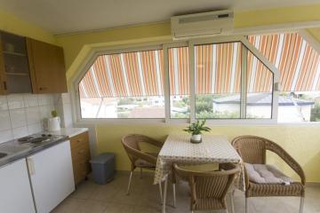 Apartment in Pakoštane with sea view, balcony, air conditioning, WiFi (3680-7)