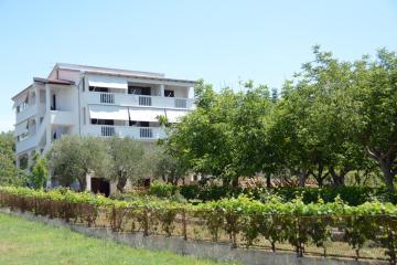 Apartment in Pakoštane with sea view, balcony, air conditioning, WiFi (3680-4)