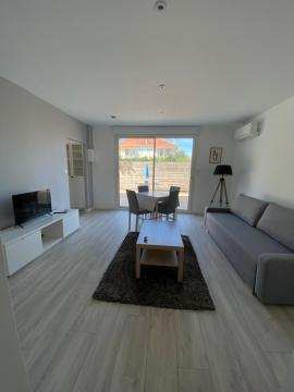 T2 en rez de villa avec jardin à 800m de la plage, à la semaine