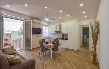 Amazing apartment in Genova with 1 Bedrooms and WiFi