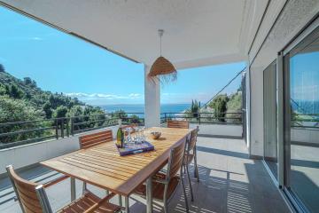 Villa Esmeralda Roses - Barneda Premium Villas