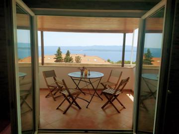 Nice apartment Moli near the sea (free parking)