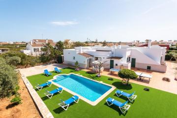 Villa Juanita Forcat by Villa Plus