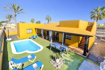Villa Papagayo Deluxe by Villa Plus