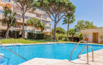 Beautiful Apartment In Calahonda With Wifi, 1 Bedrooms And Swimming Pool