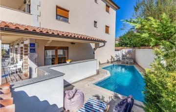 Beautiful apartment in Medulin with Outdoor swimming pool, WiFi and 1 Bedrooms