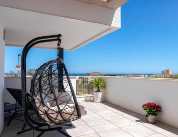 Beautiful frontline golf apartment - 600 m from beach in La Cala de Mijas