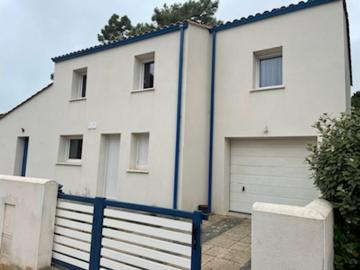 VILLA SURYA à 200 mètres de la plage