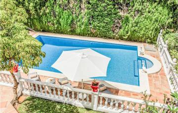 Nice home in Las Lagunas de Mijas with WiFi, 6 Bedrooms and Outdoor swimming pool