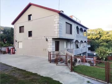 Casa con jardín en Sanxenxo cerca de la playa