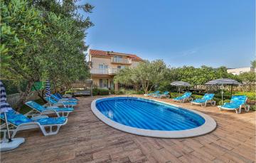 Holiday home Kastel Stafilic 46 with Outdoor Swimmingpool