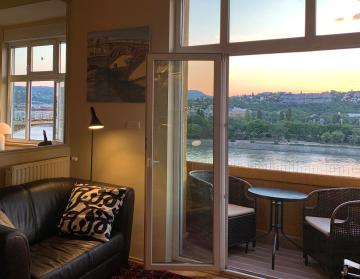 Riverside Gem in the city center
