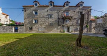 Cozy accommodation Trogir