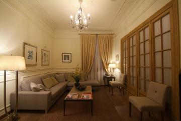 Fabulous Location - Gothic Quarter Luxury 3 Bedroom Apartment - 30 nights min stay