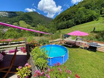 Chalet sleeping 10 with large terrace and garden.