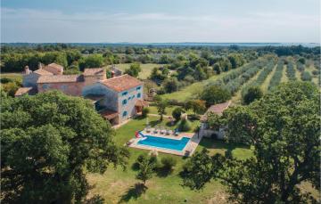 Nice home in Vodnjan with WiFi and 4 Bedrooms