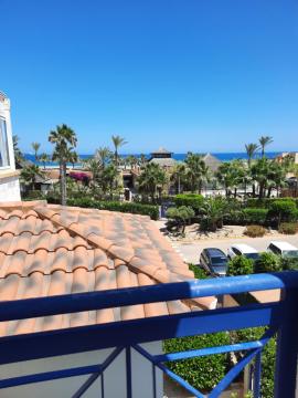 Chalet adosado con piscina