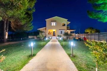Villa AMADEA